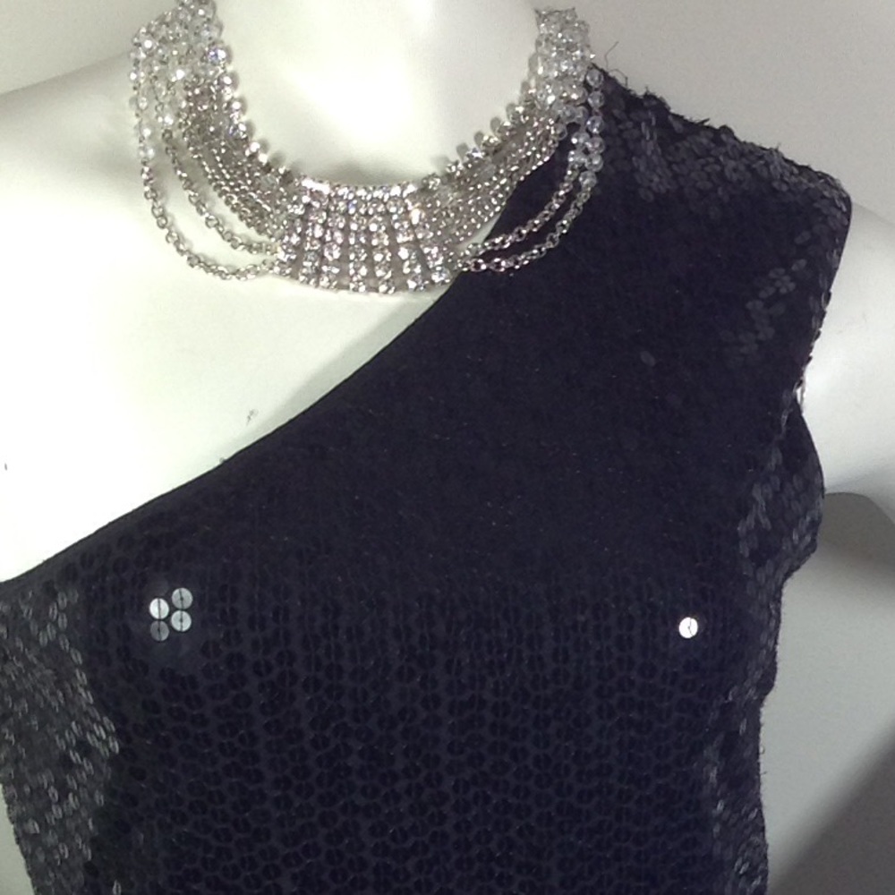 🆕 Diamond 💠 Necklace - Picture 4 of 5